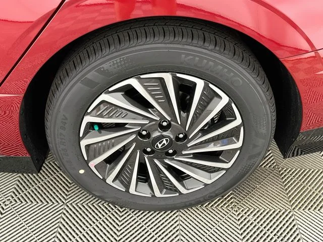 New 2026 Hyundai SONATA HYBRID SEL