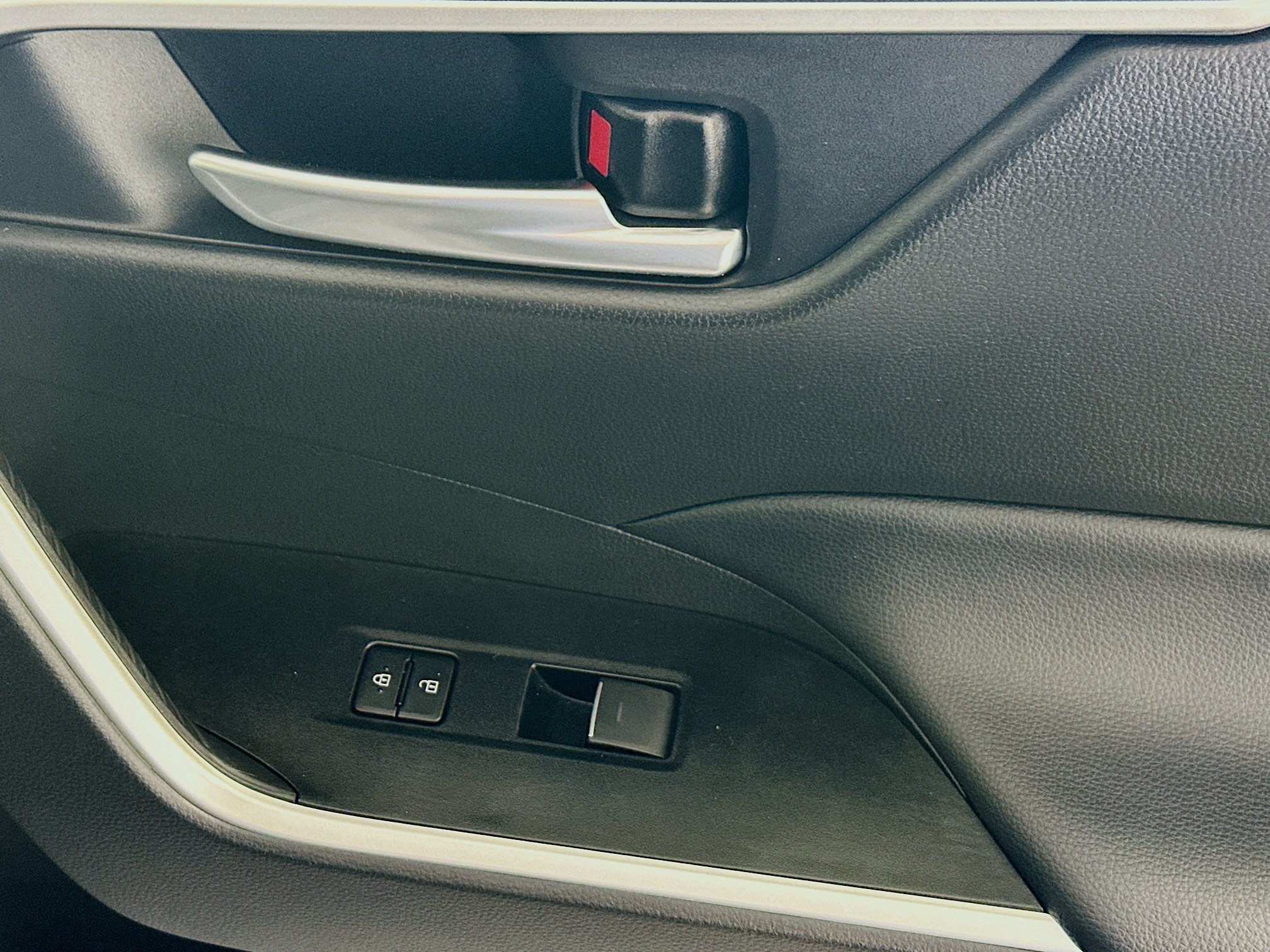 Used 2025 Magnetic Gray Metallic Toyota XLE image 29