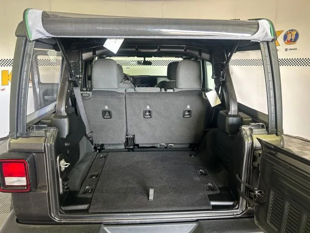 Used 2025 Crystal Metallic Jeep Sport image 38