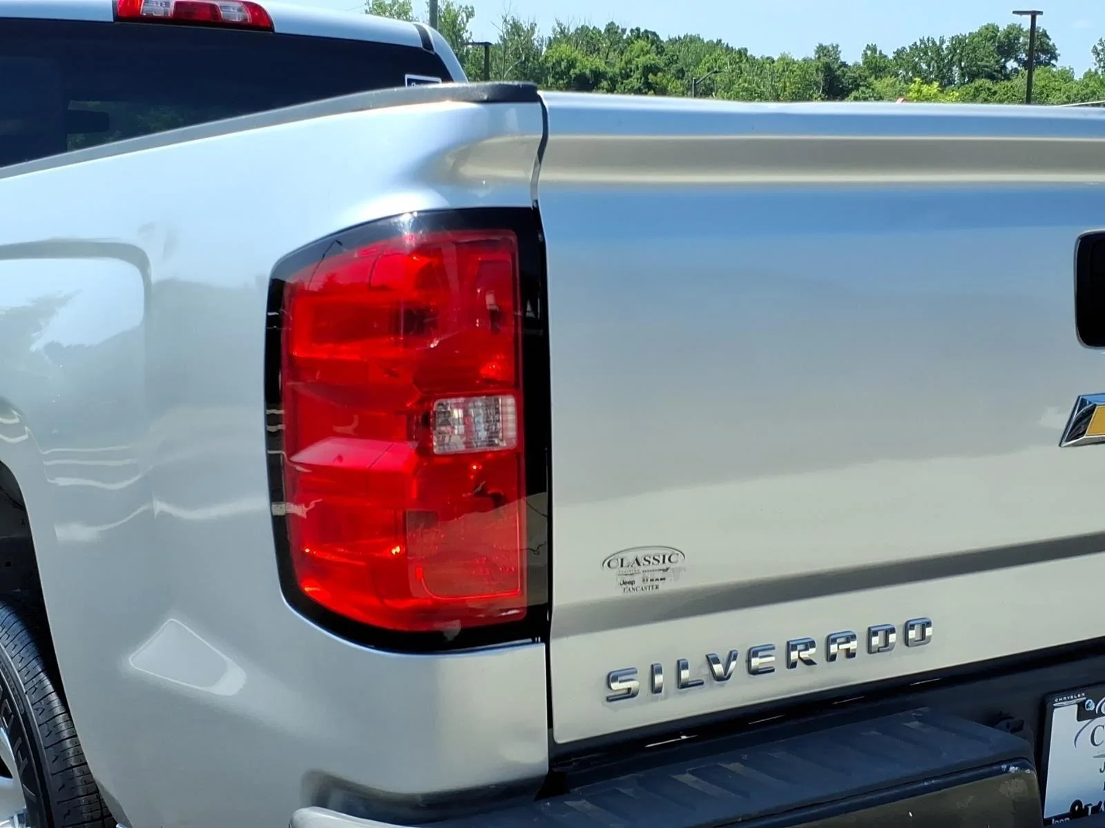 Used 2018 Silver Ice Metallic Chevrolet Work Truck image 15