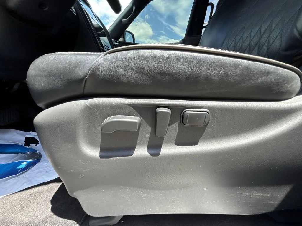 Used 2021 Black INFINITI Sensory image 14