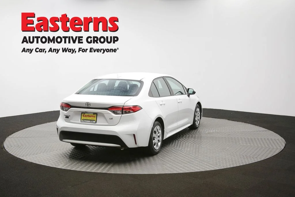 Used 2021 White Toyota LE image 35