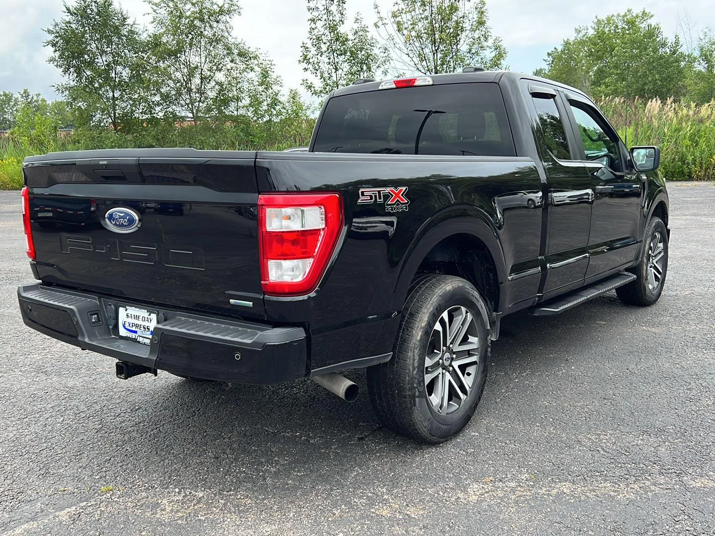 Used 2022 Agate Black Ford  image 23