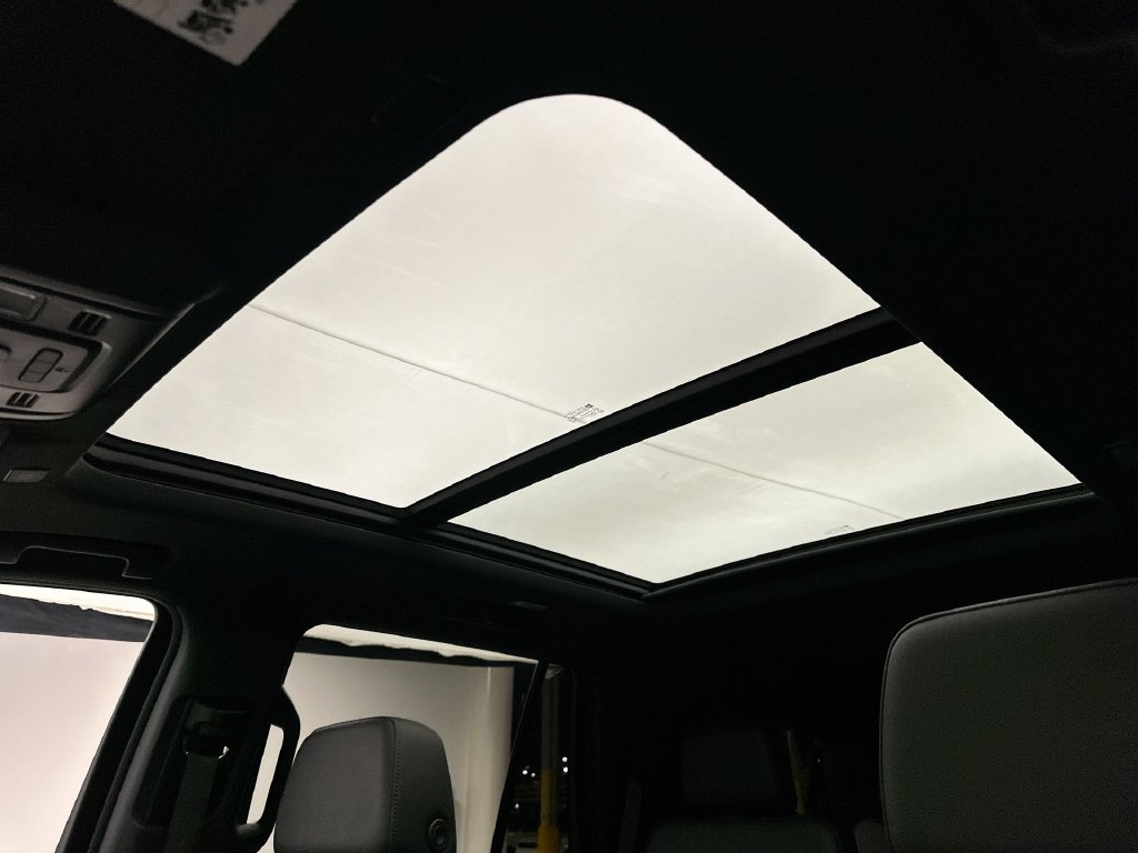 Used 2021 Summit White Chevrolet Z71 image 23