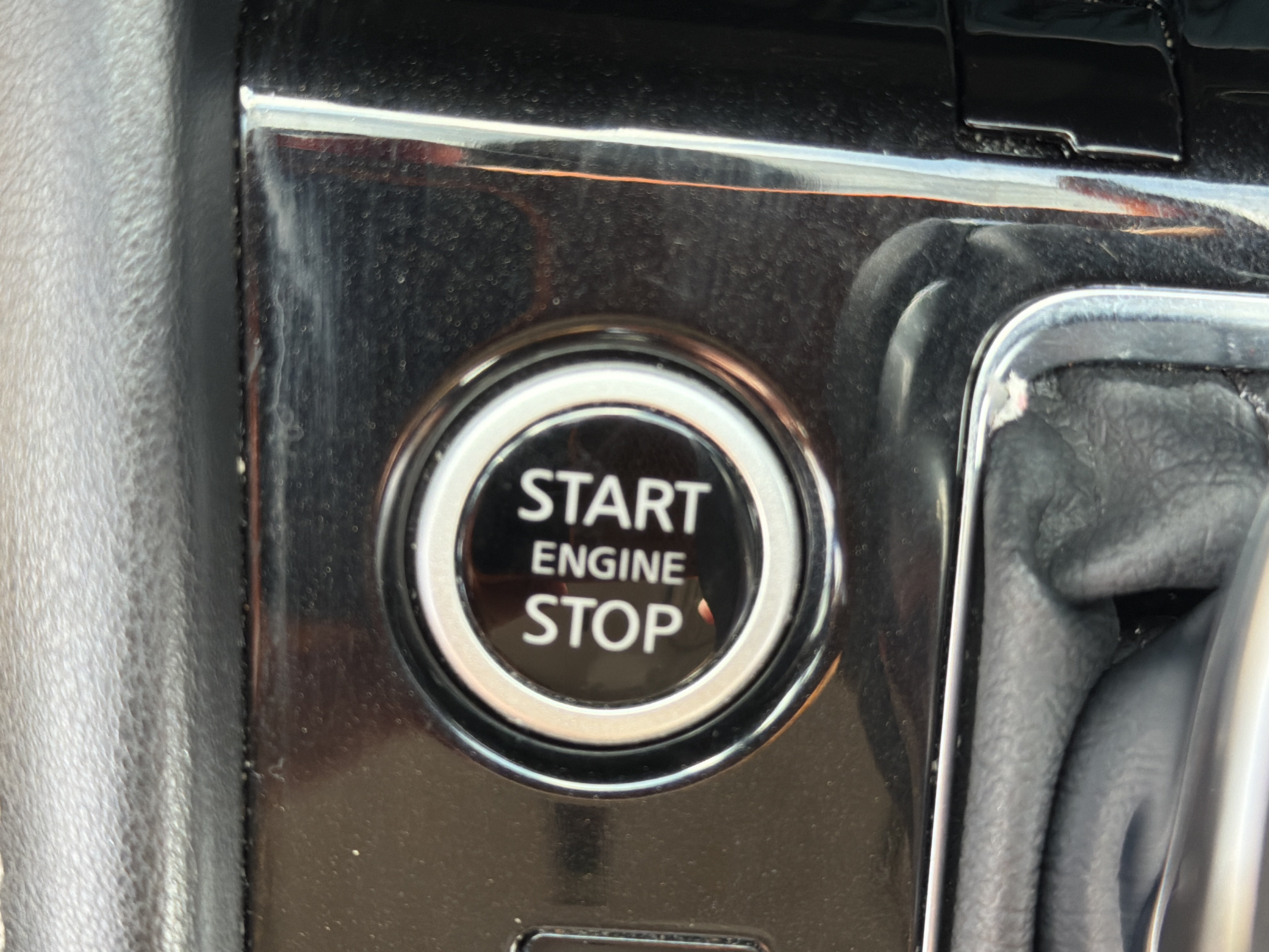 Used 2024 Boulder Gray Pearl Nissan SR image 32