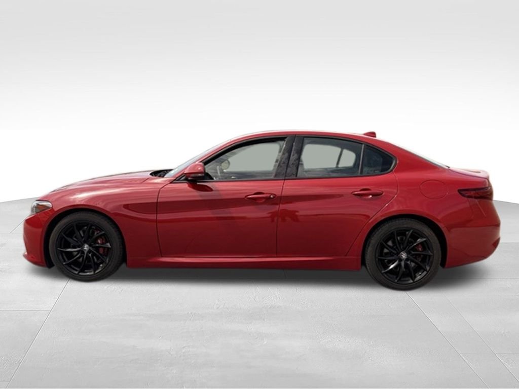 Used 2022 Alfa Rosso Alfa Romeo Sprint image 10