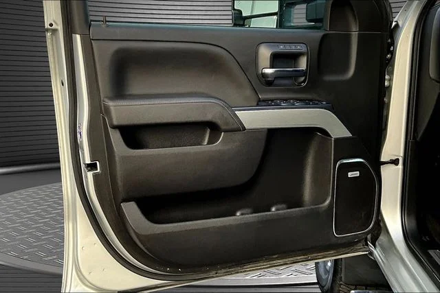 Used 2017 Silver Chevrolet LTZ image 21