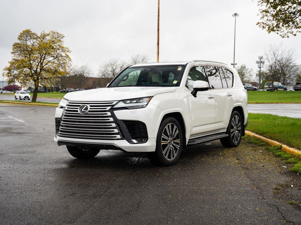 Used 2025 Eminent White Pearl Lexus LX 700h Luxury image 2