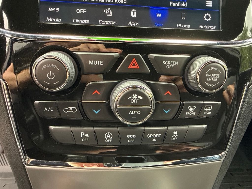 Used 2021 White Jeep Laredo X image 31