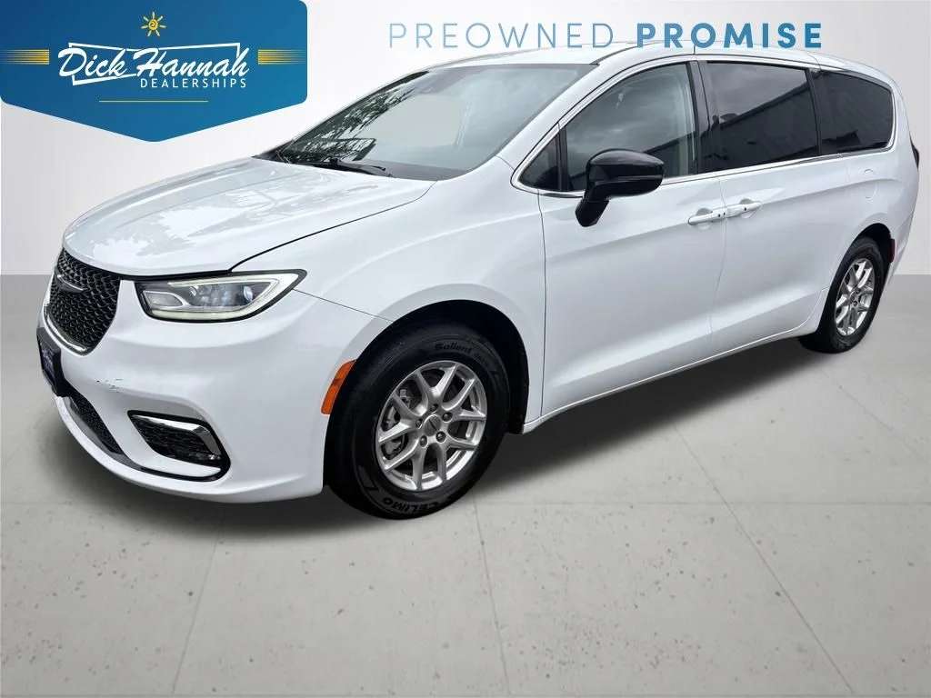 Used 2024 White Chrysler Touring L image 1
