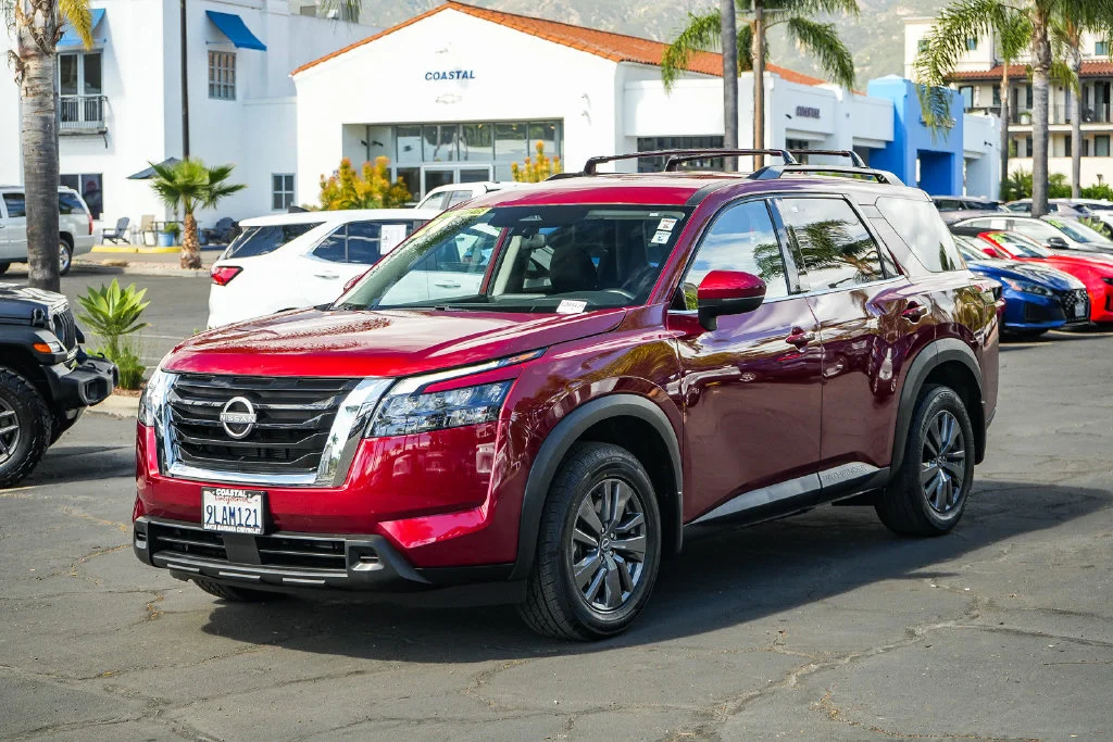 Used 2024 Red Nissan SV image 3