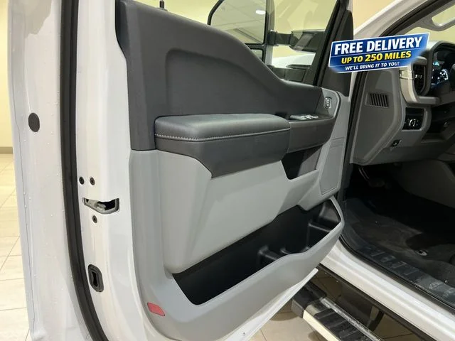 New 2026 White Ford XLT image 19