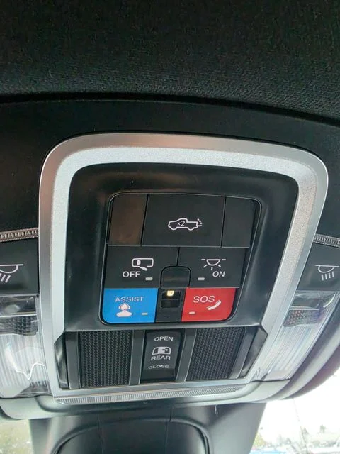 Used 2026 Silver Ram Laramie image 25