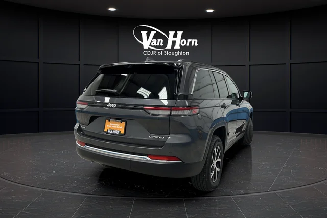Used 2025 Gray Metallic Jeep Limited image 7