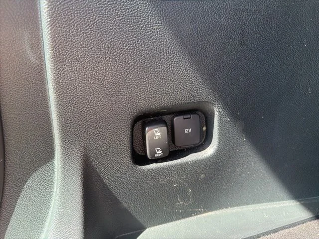 Used 2020 Red Ford SEL image 10