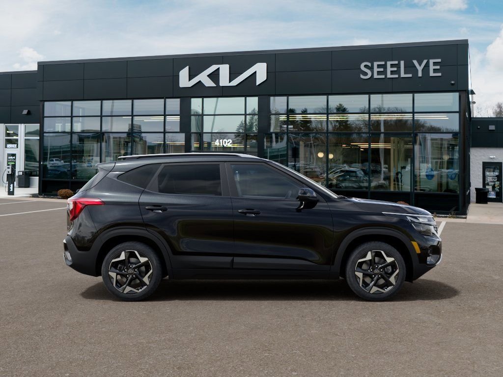New 2026 Fusion Black Kia S image 7