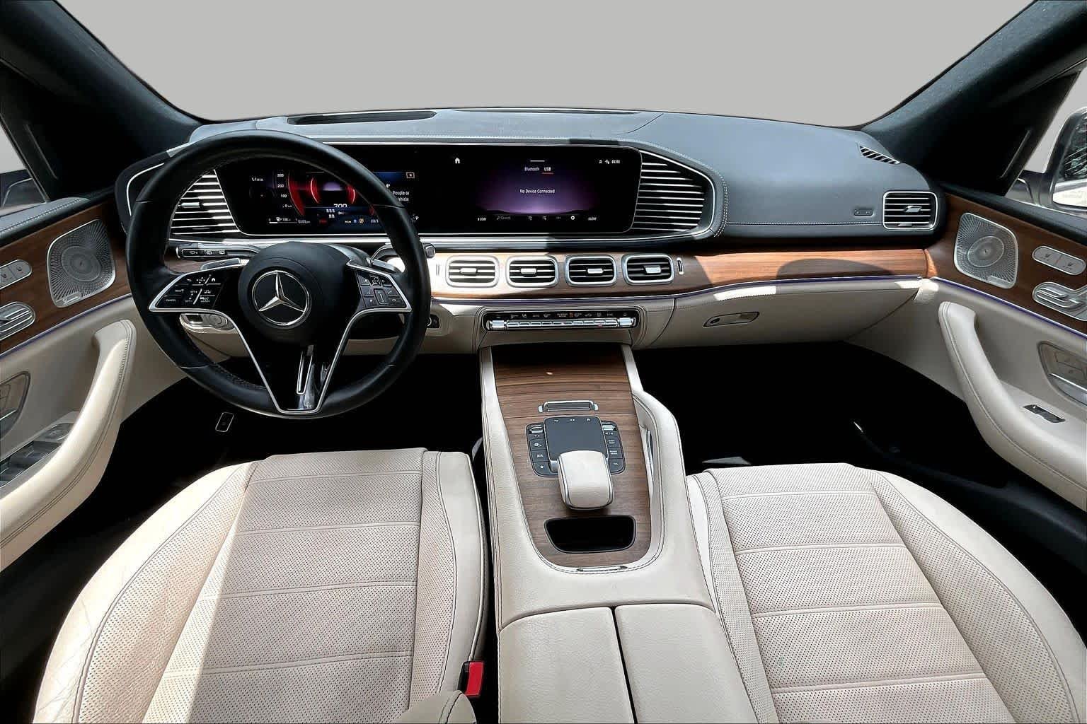 Used 2024 MANUFAKTUR Diamond White Metallic Mercedes-Benz GLE 350 image 16