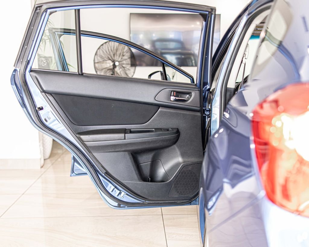Used 2014 Blue Subaru 2.0i Sport Premium image 32
