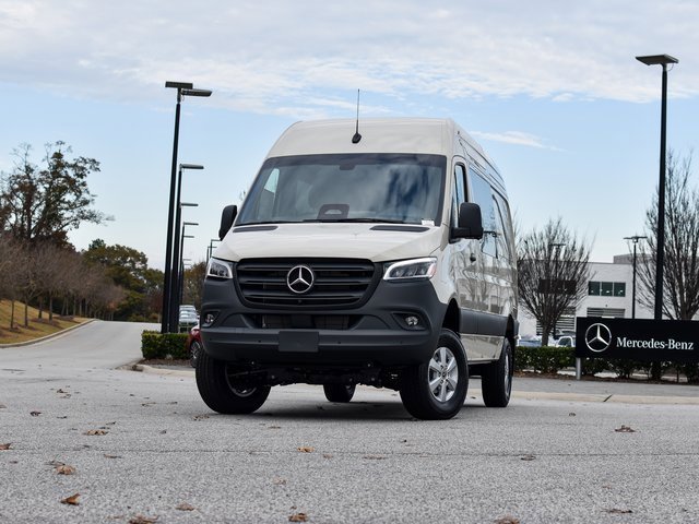 New 2026 Pebble Gray Mercedes-Benz Crew 144 WB image 30