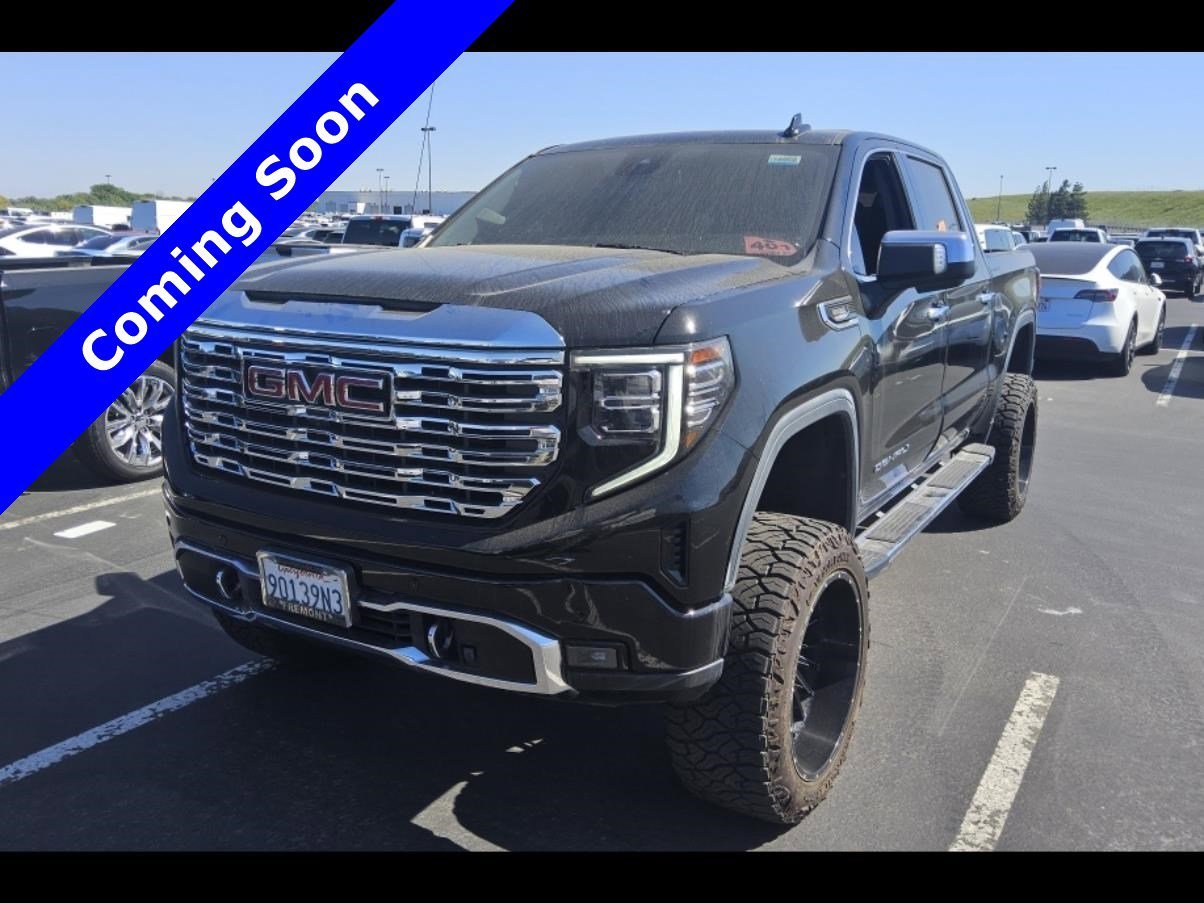 2022 GMC Sierra 4WD Crew Cab Short Box Denali's photo