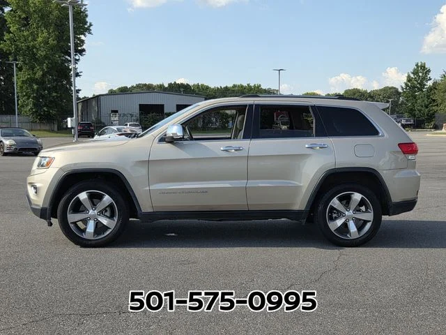 Used 2015 Beige Jeep Limited image 2