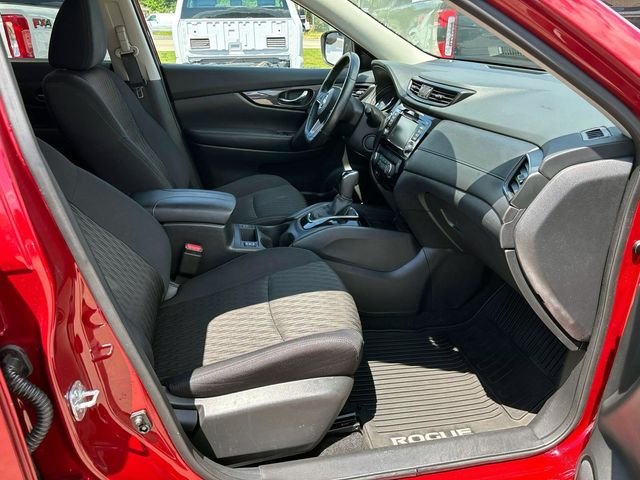 Used 2018 Red Nissan SV image 15