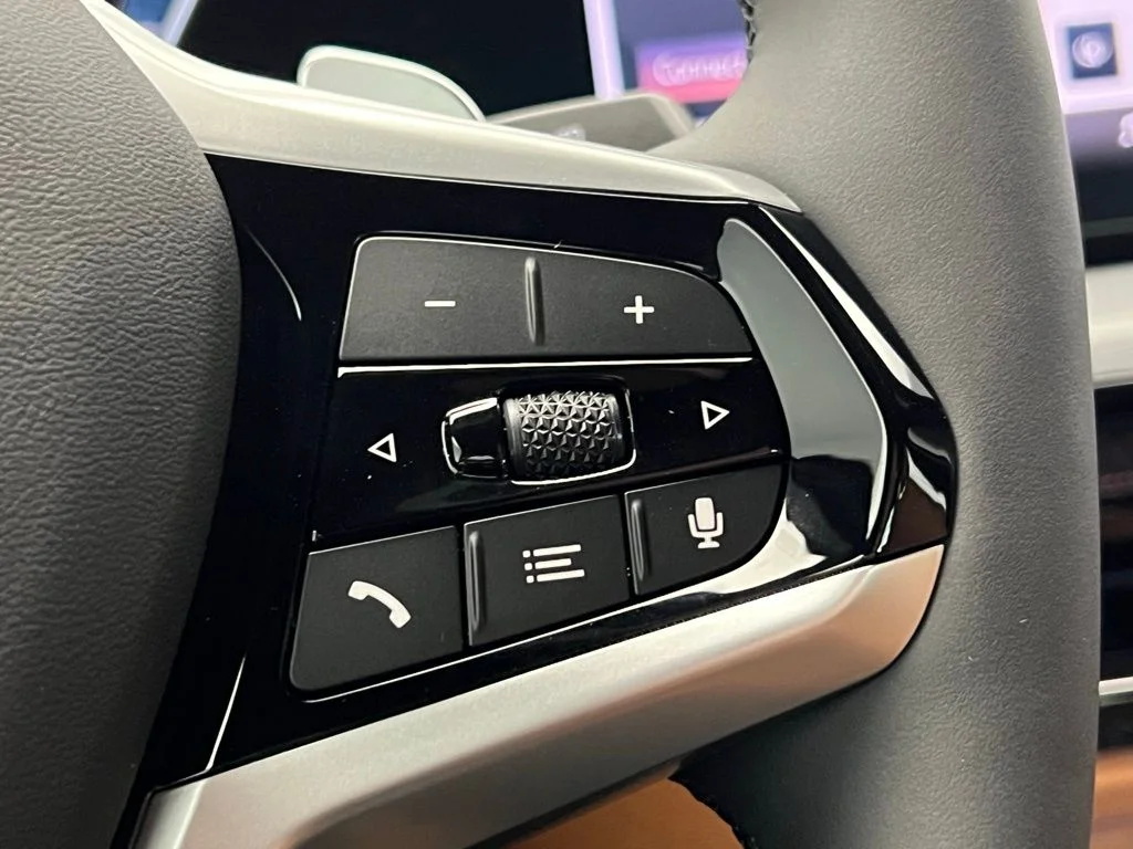 2026 BMW 3 Series 330i - Photo 18
