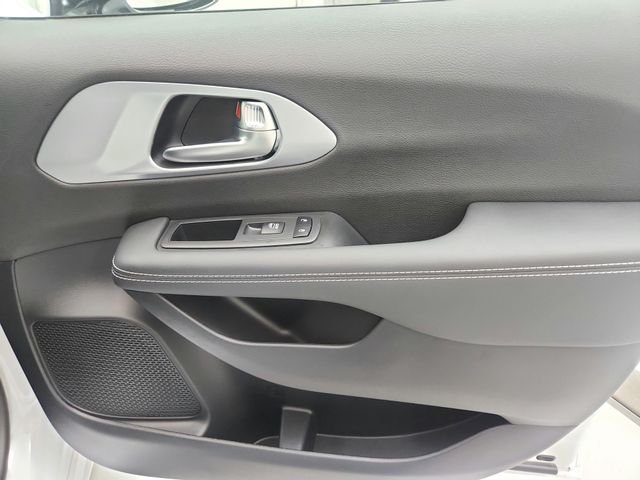 2026 Chrysler Pacifica Limited - Photo 34