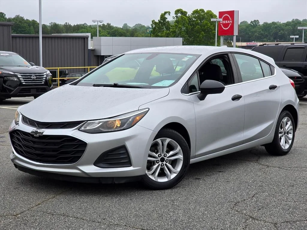 Used 2019 Silver Chevrolet LT image 2