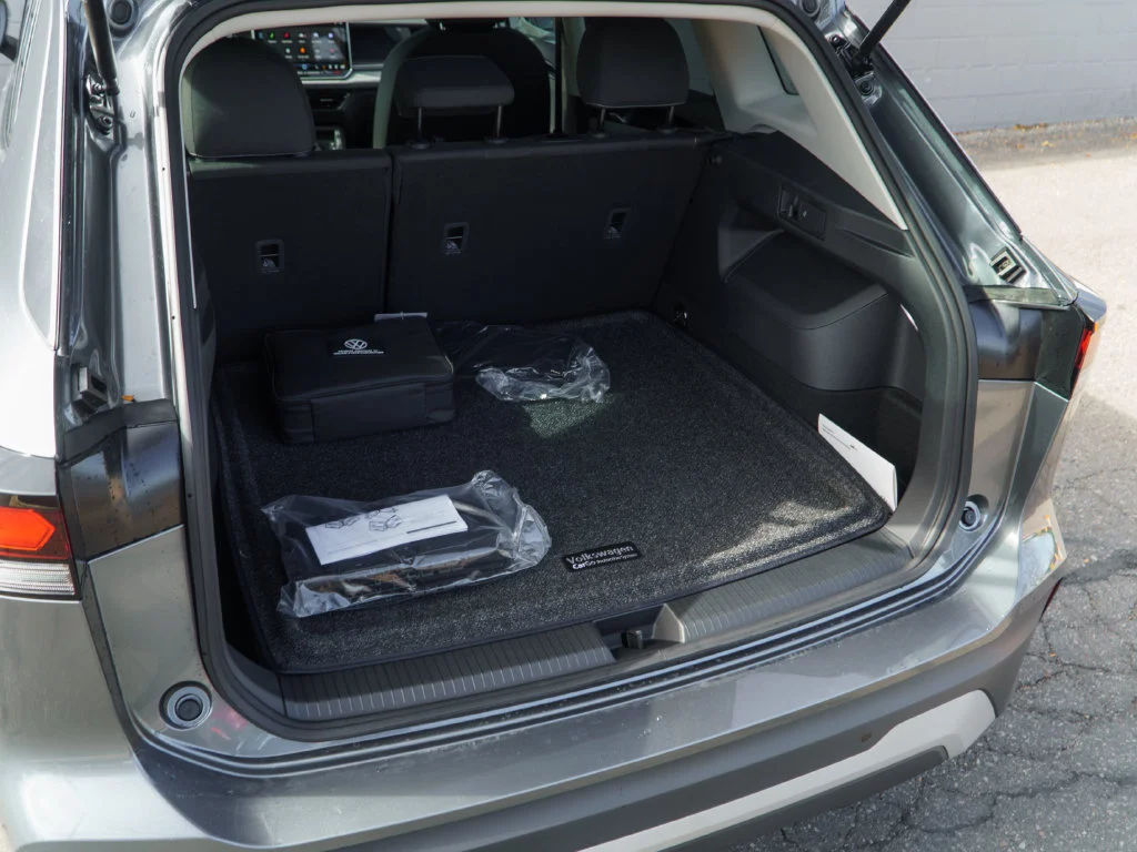 New 2026 Platinum Gray Metallic Volkswagen 2.0T S image 6