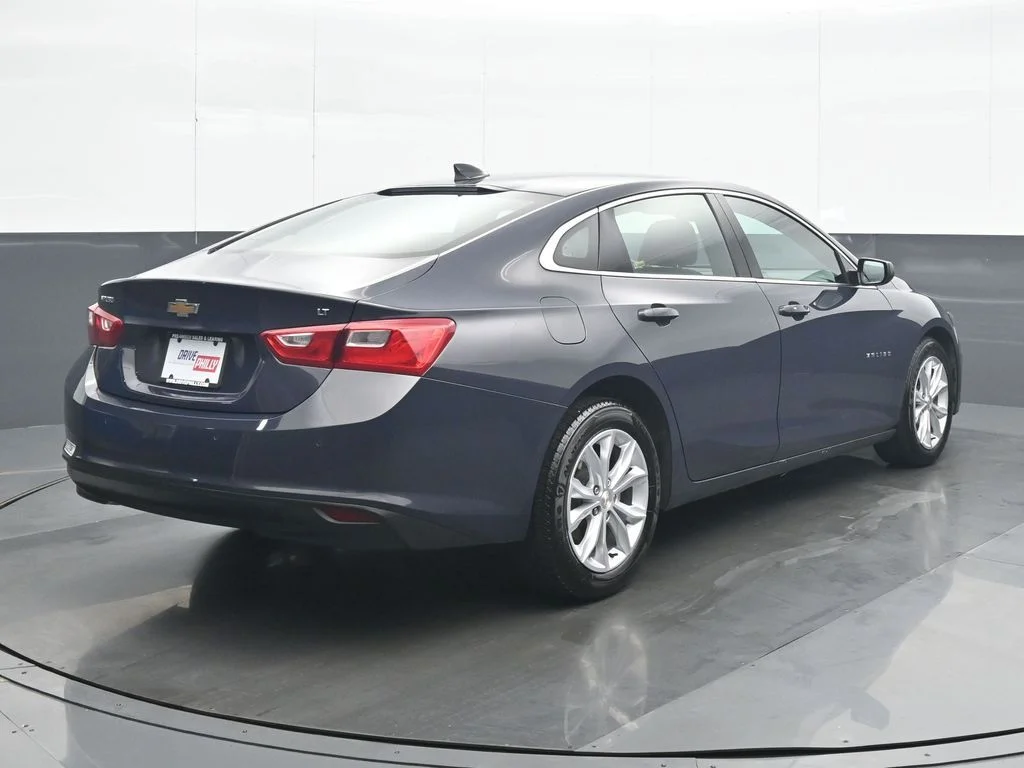 Used 2025 Black Chevrolet LT image 6