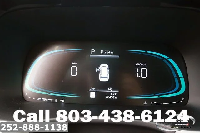 Used 2025 Black Hyundai SEL image 19