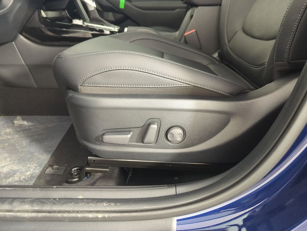 New 2026 Dark Ocean Blue Kia EX image 13