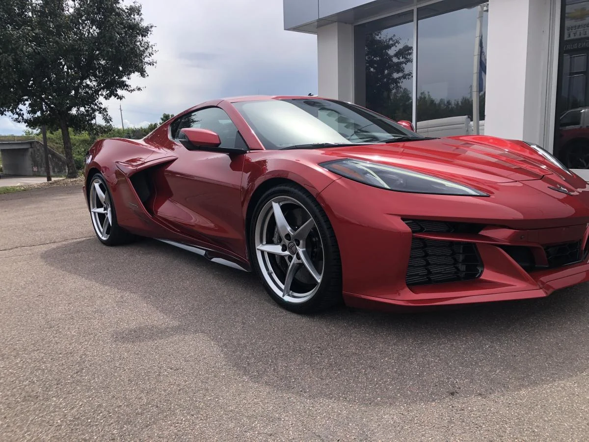 Used 2025 Red Chevrolet 2dr E-Ray Cpe w/2LZ image 3