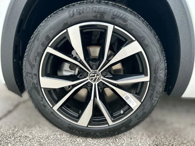 New 2026 White Volkswagen 2.0T SEL Premium R-Line image 11