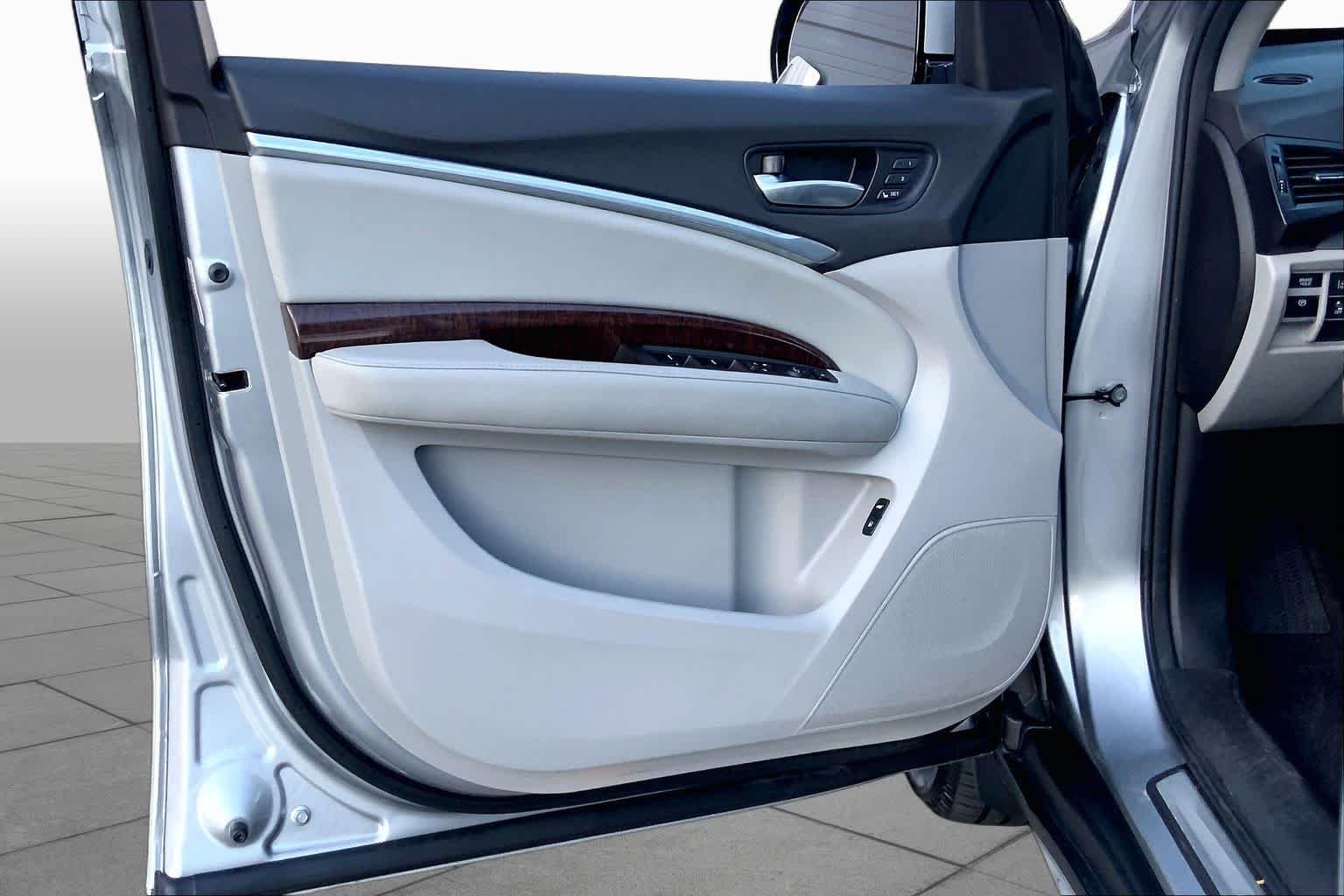 Used 2020 Lunar Silver Metallic Acura  image 22