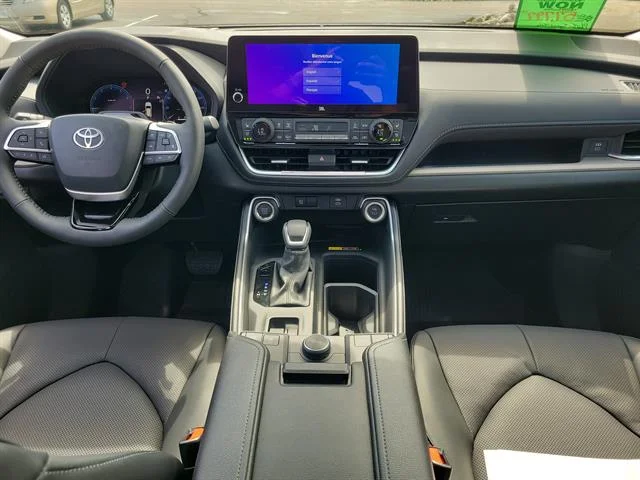 New 2026 Wind Chill Pearl Toyota Platinum image 9