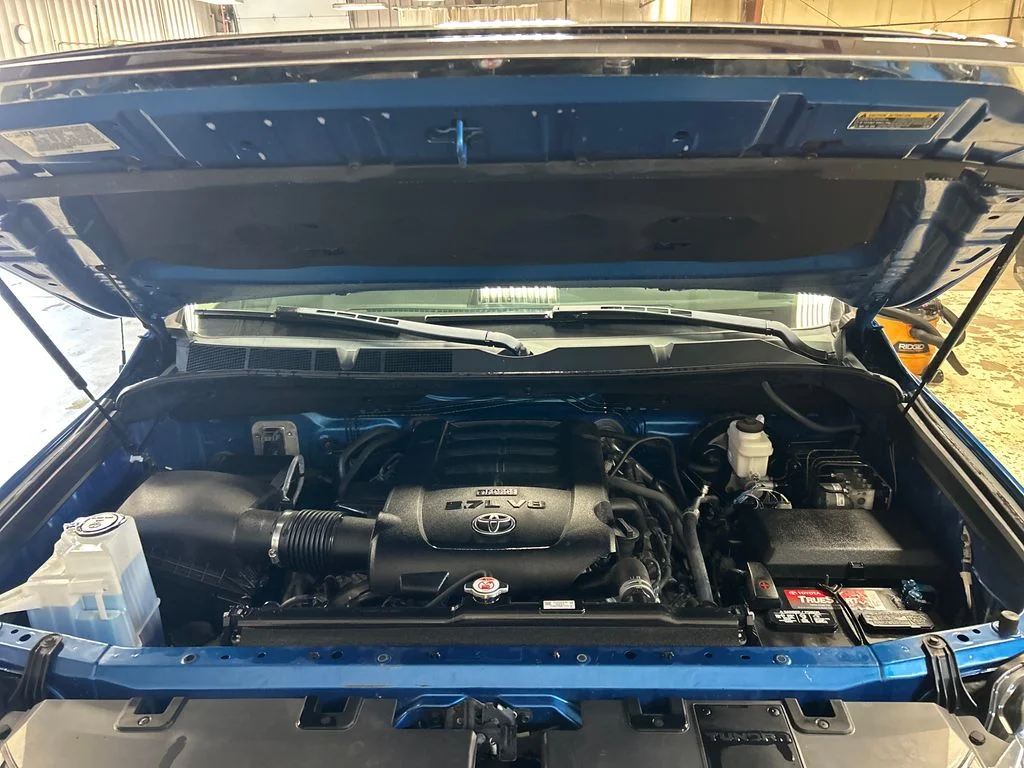 Certified Used 2018 Blue Toyota SR5 image 9