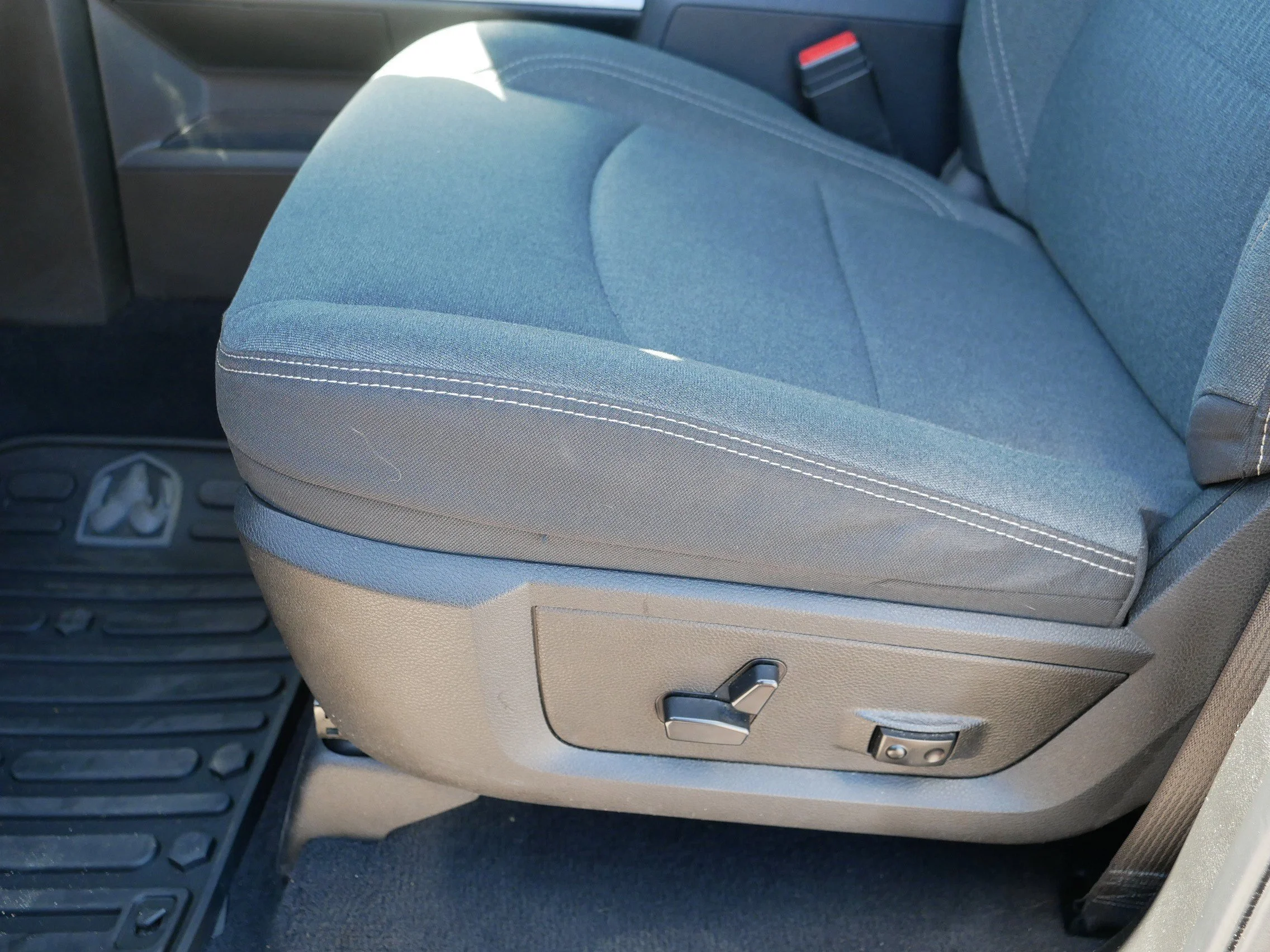 Used 2022 Billet Silver Metallic Clearcoat Ram Warlock image 20