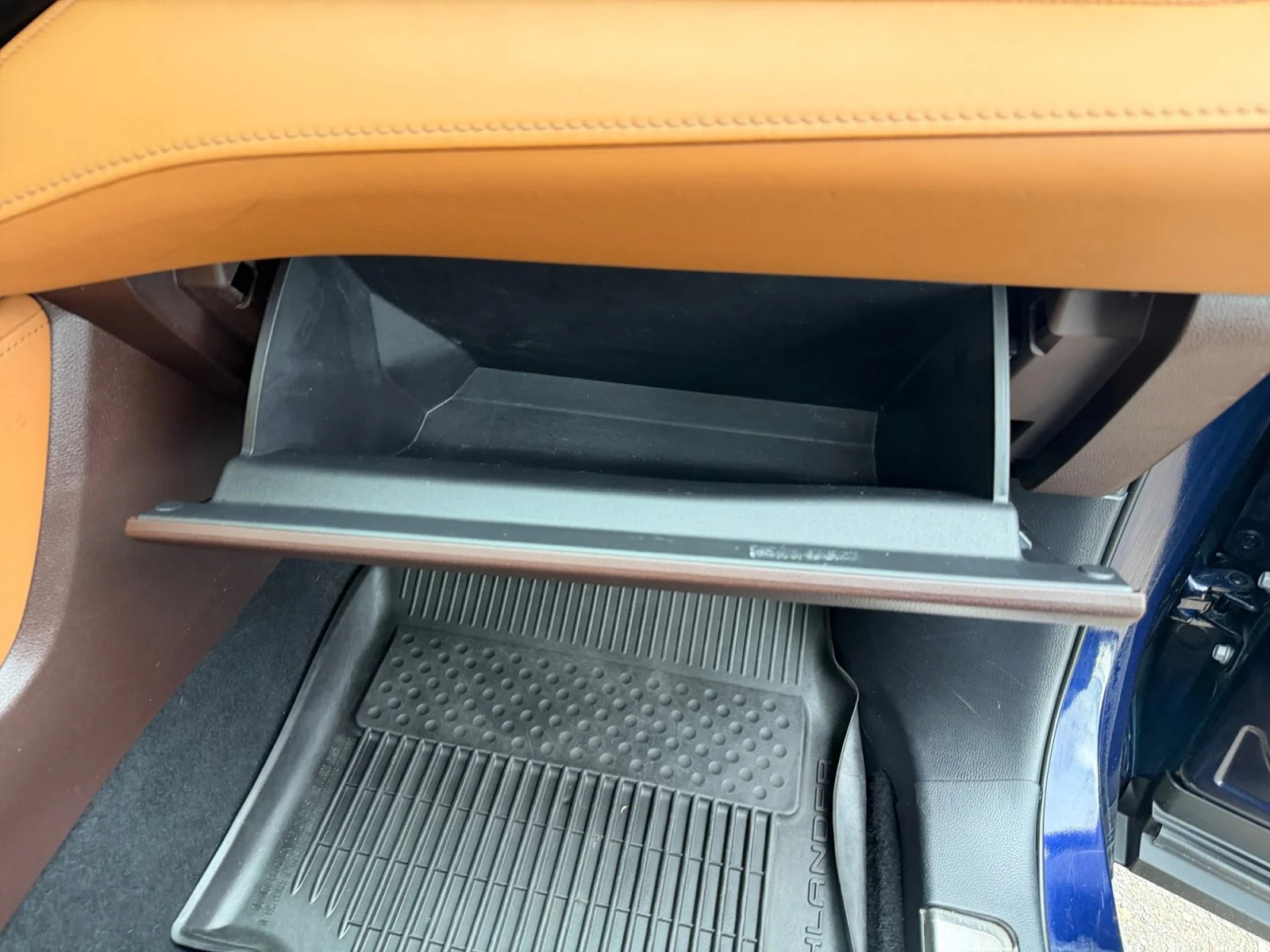 Used 2022 Blue Toyota Platinum image 32