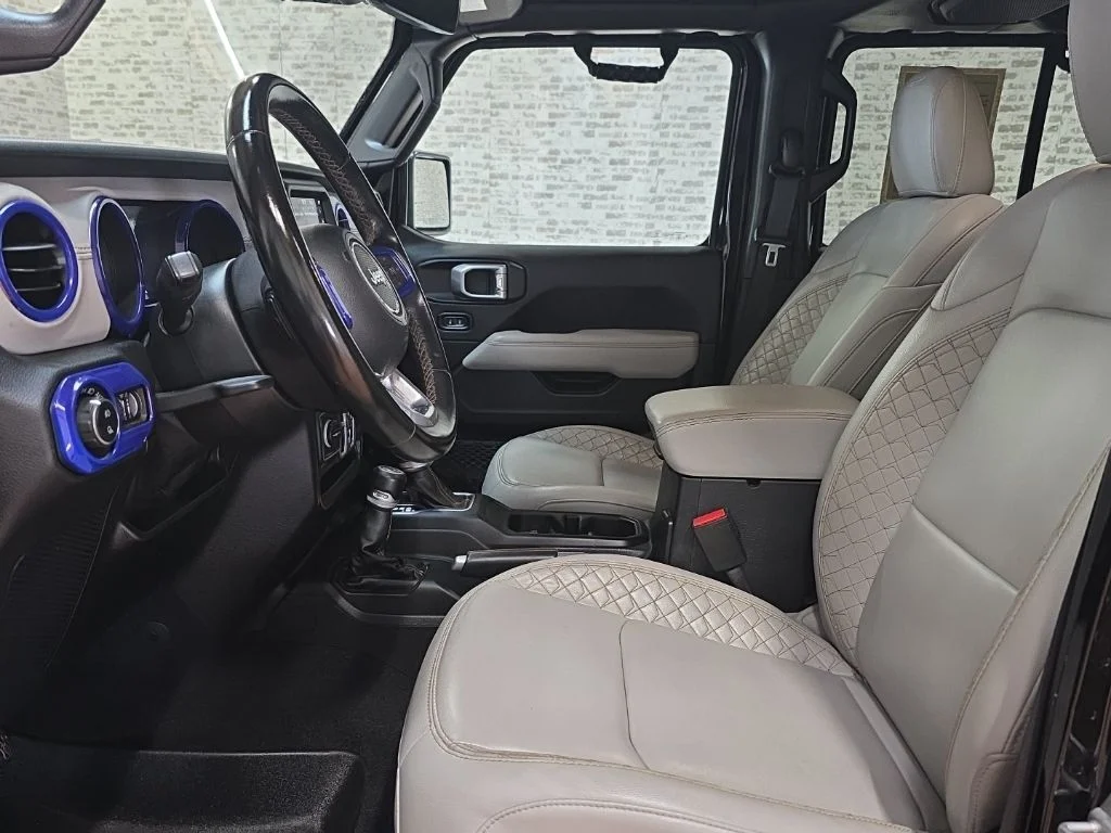 Used 2021 Black Jeep Overland image 25