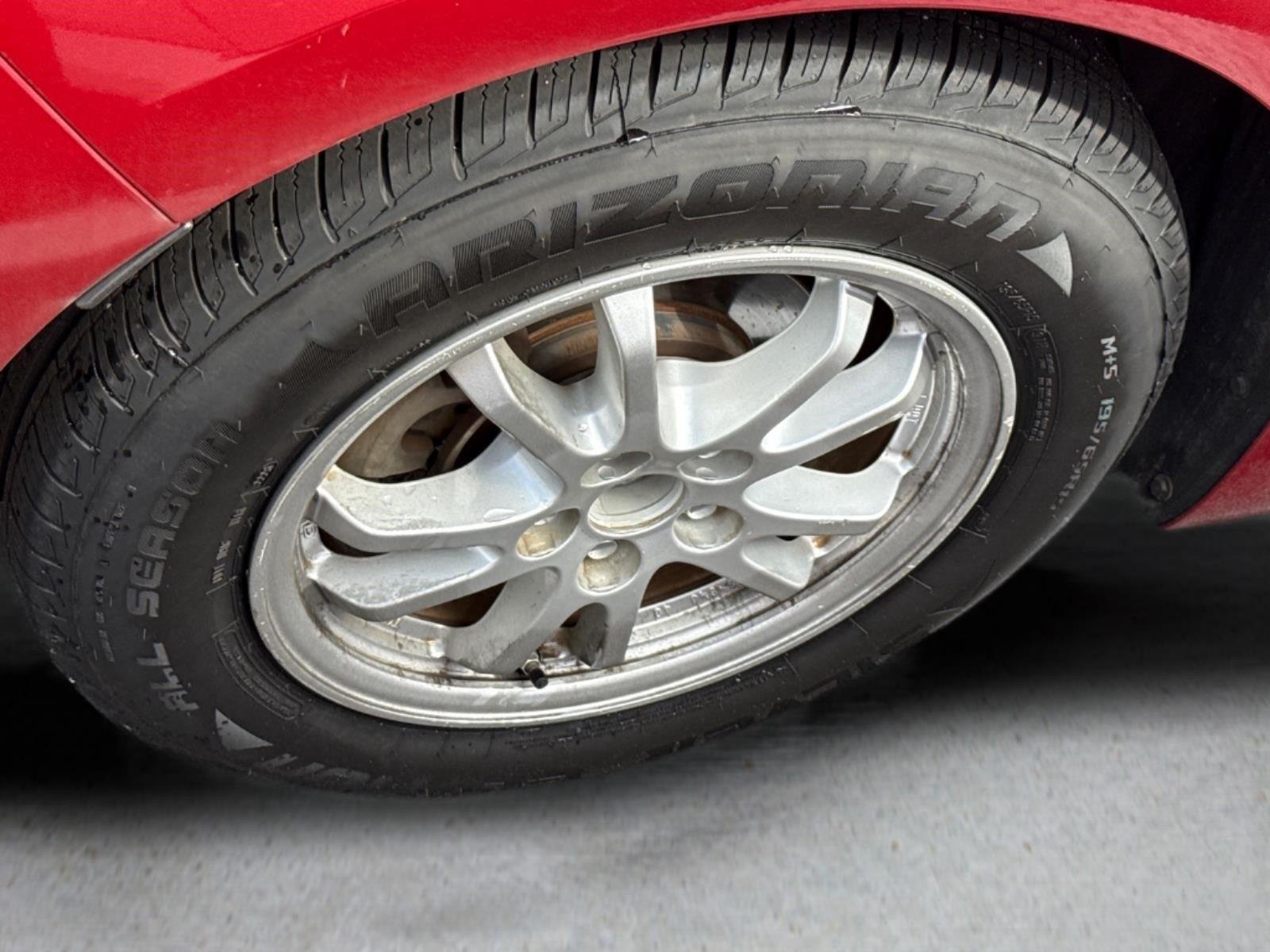 Used 2016 Hypersonic Red Toyota Two image 17