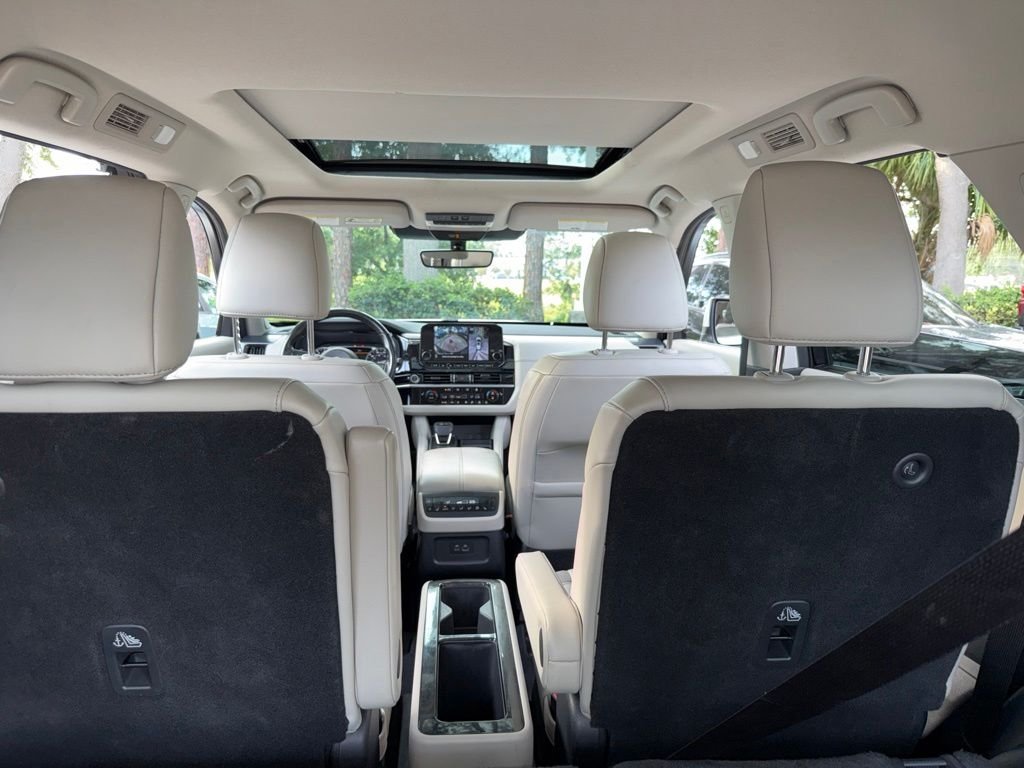Used 2023 White Nissan SL image 32