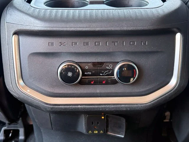Used 2025 White Ford Platinum image 15
