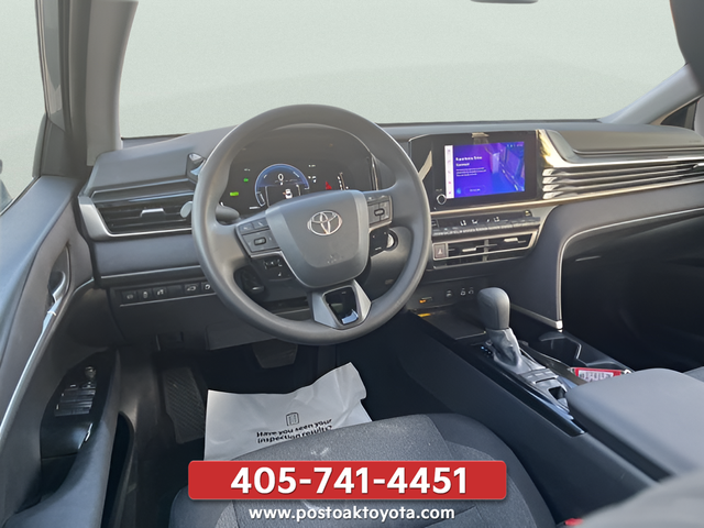 2025 Toyota Camry LE - Photo 27