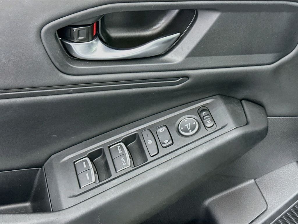 2025 Honda Accord SE - Photo 17