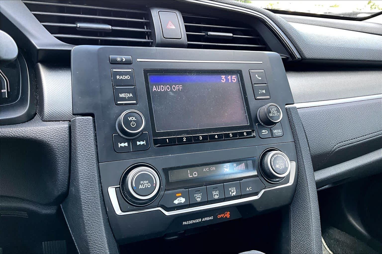 Used 2018  Honda LX image 33