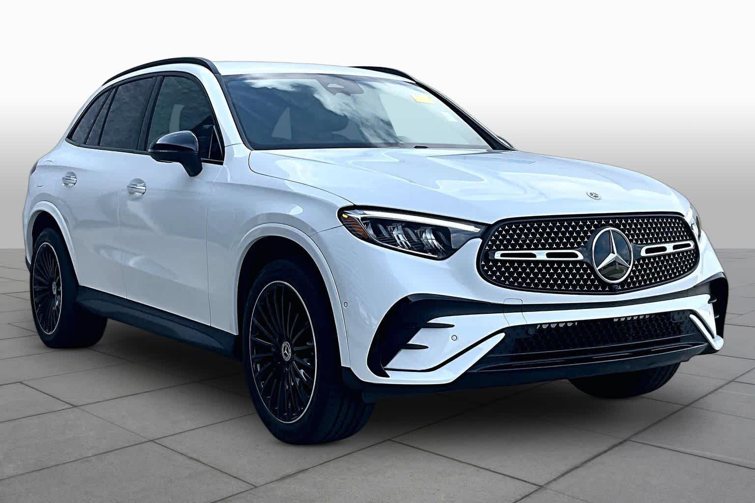 Used 2025 Polar White Mercedes-Benz GLC 300 image 3
