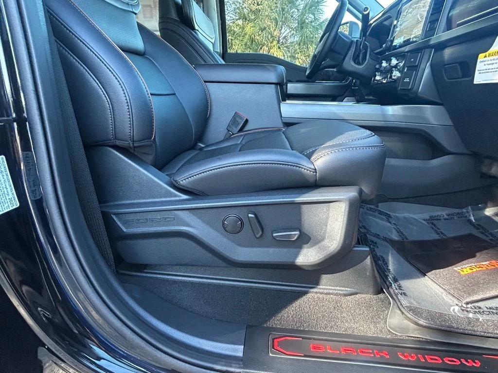 2025 Ford F-350 Super Duty Lariat - Photo 26