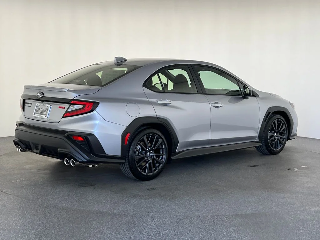 New 2026 ICE SILVER METALLIC Subaru Premium image 4
